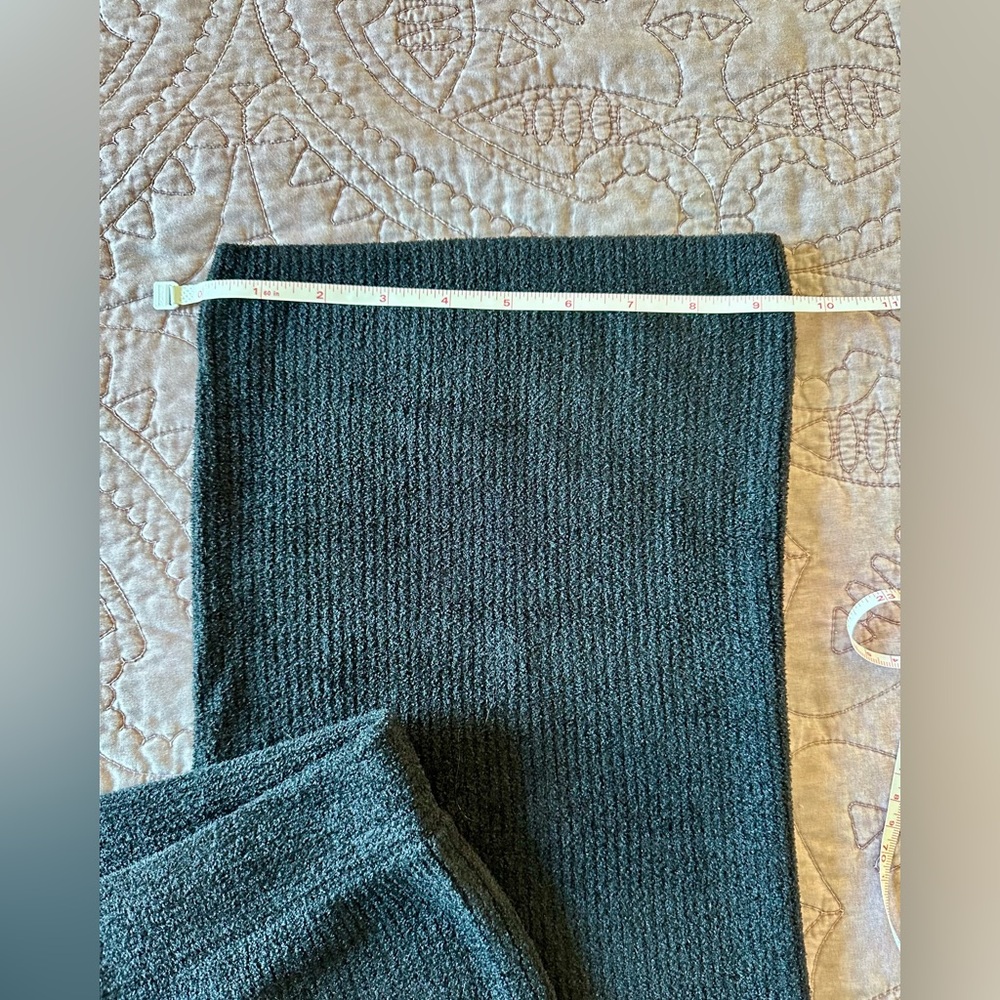 Barefoot Dreams Regular CozyChic Ultra Lite Ribbed Slit Crop Pant - XS - Picture 11 of 15